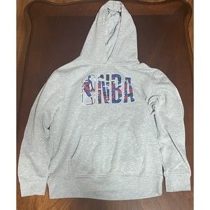 NBA Sweater Gray with Red Blue Black and Gray Logo Youth Size XL Pre Owned